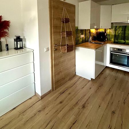 Schoene Wohnung Mit Terrasse Und Parkplatz Velden am Wörthersee Kültér fotó