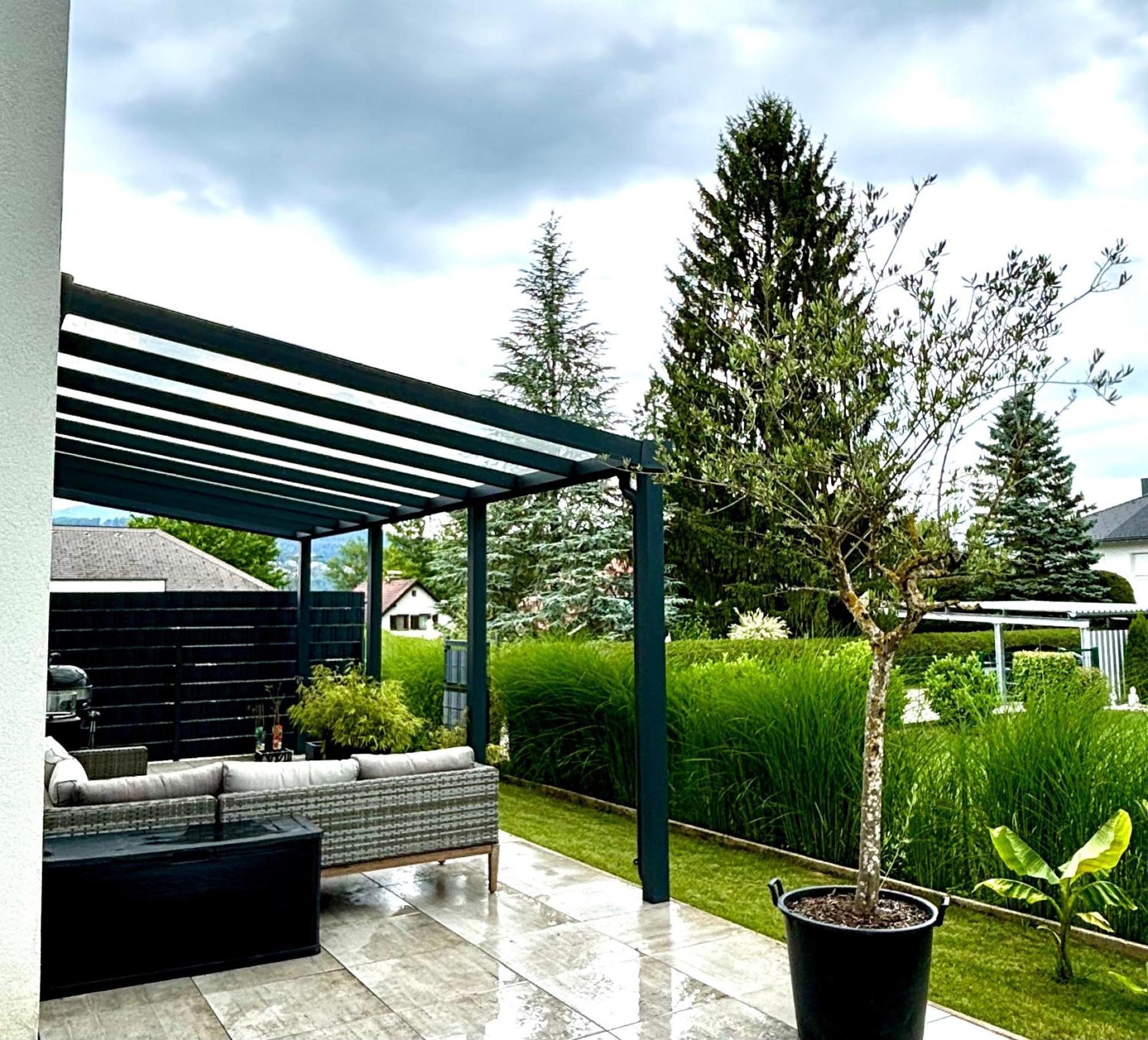 Schoene Wohnung Mit Terrasse Und Parkplatz Velden am Wörthersee Kültér fotó