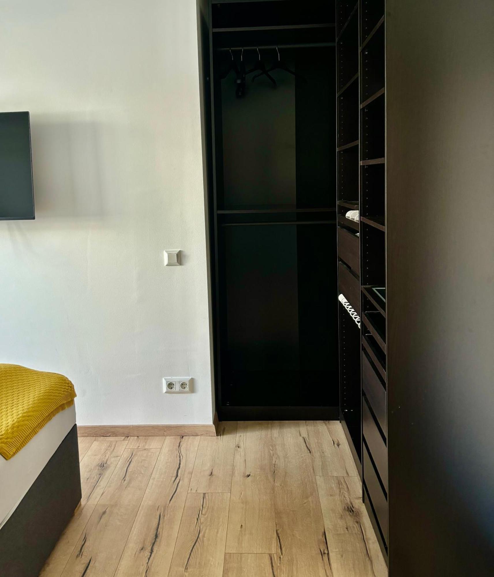 Schoene Wohnung Mit Terrasse Und Parkplatz Velden am Wörthersee Kültér fotó